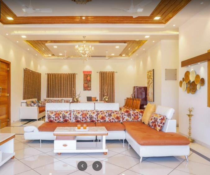 7Bhk Villa With Wonderful View And Good Food 로나발라 외부 사진